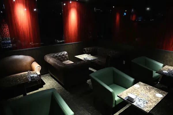 S.R.C 店内